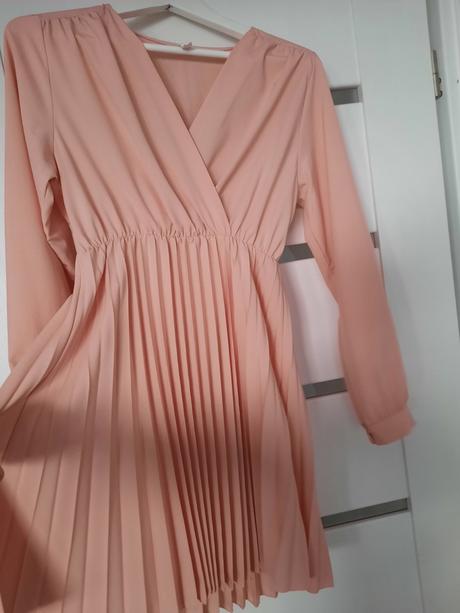 Spoločenské šaty krátke/ letné šaty,