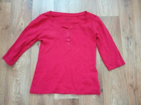 Červené tričko gate, gate,m