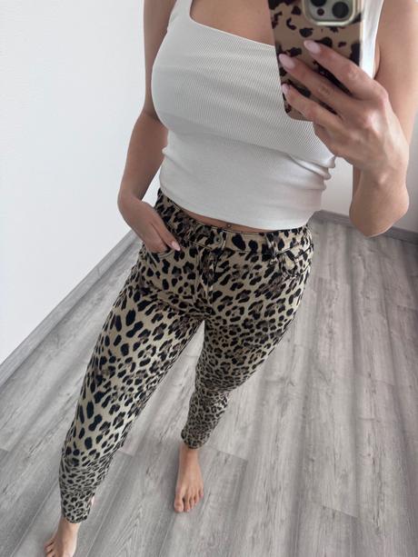 Push up džínsy s leo vzorom calzedonia, calzedonia,s