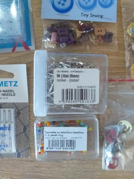 Galantéria, gombíky, pomôcky na šitie,