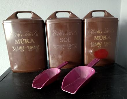 3x nádoba na múku,soľ, 