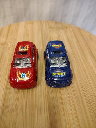 Set 2 ks plastových autíčok suv, modré a červené, 