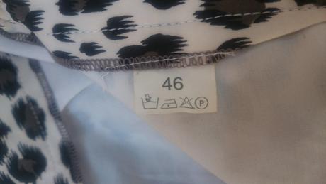 Zľava - dámsky elegantný kostým, 46