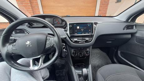 Peugeot 208, peugeot