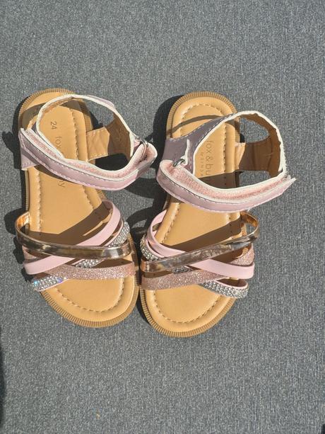 Nové sandalky, fox & bunny,24