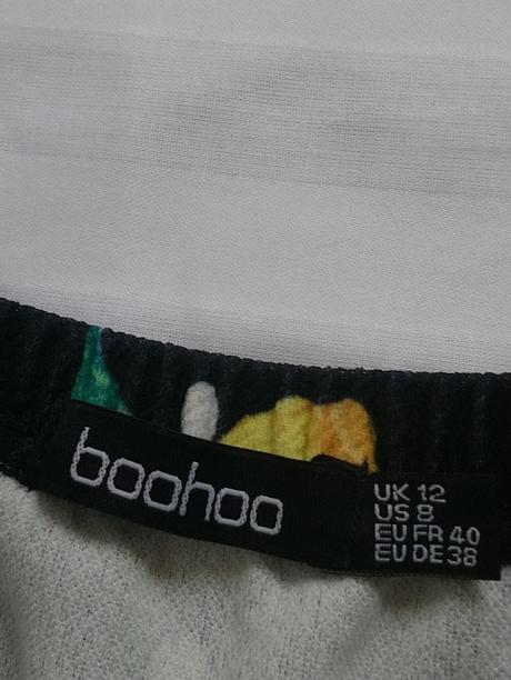 Čierny overal na ramienka, motív citróny, boohoo, s