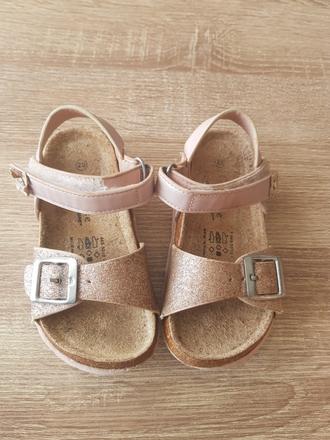 Sandalky, cupcake,25