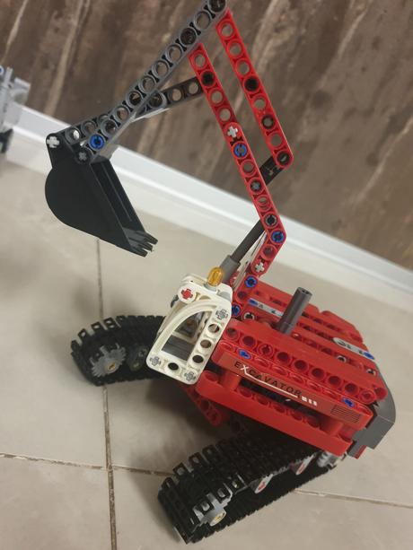 Skladačka - stavebne stroje, 