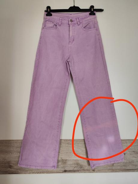 Fialové široké džínsy, m