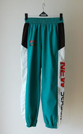 Štýlové retro parachute tepláky zn.shein, m