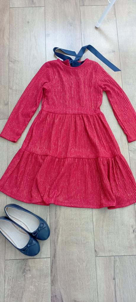 Šaty- top stav, 134