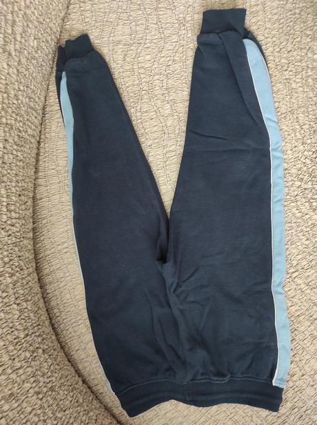 Predám chlapč. teplákové nohavice veľk. 122, h&m,122