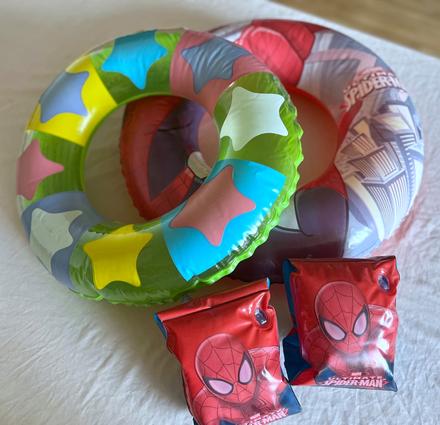 Koleso na plávanie 2x a rukávniky spiderman, 