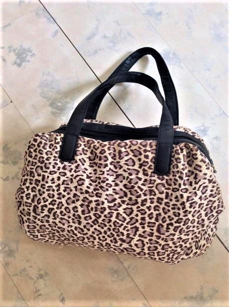 Veľká priestranná kabela,