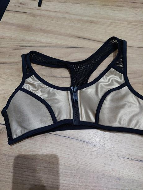 Sportova podprsenka, s