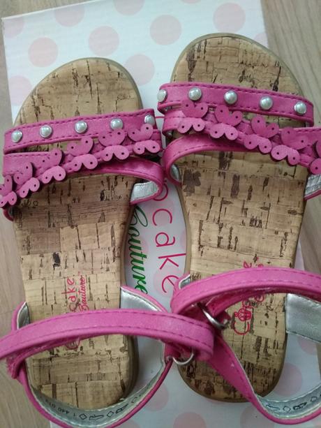 Sandalky, cupcake,25