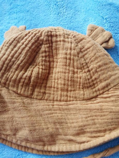 Muselinovy klobúčik, 80