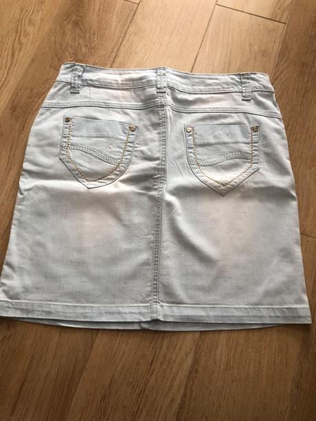 Rifľová sukňa, 32