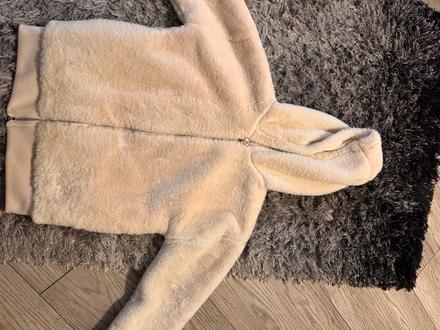 Dievčenská bunda, 128