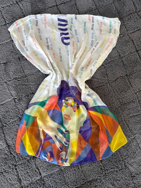 Hodvábny šál miu miu, l