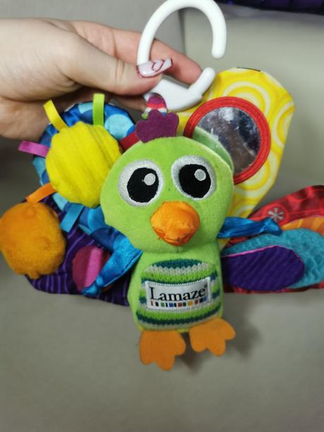 Lamaze závesná hračka páv, 