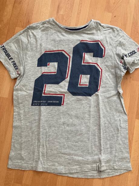 Tričká 4ks, reserved,152