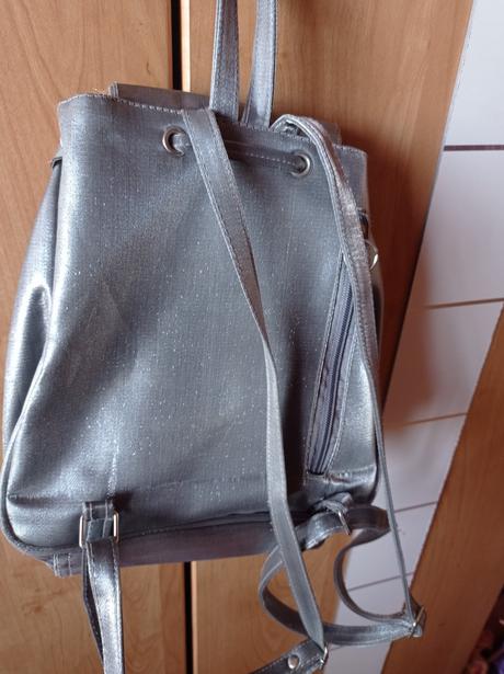 Strieborný ruksak, 