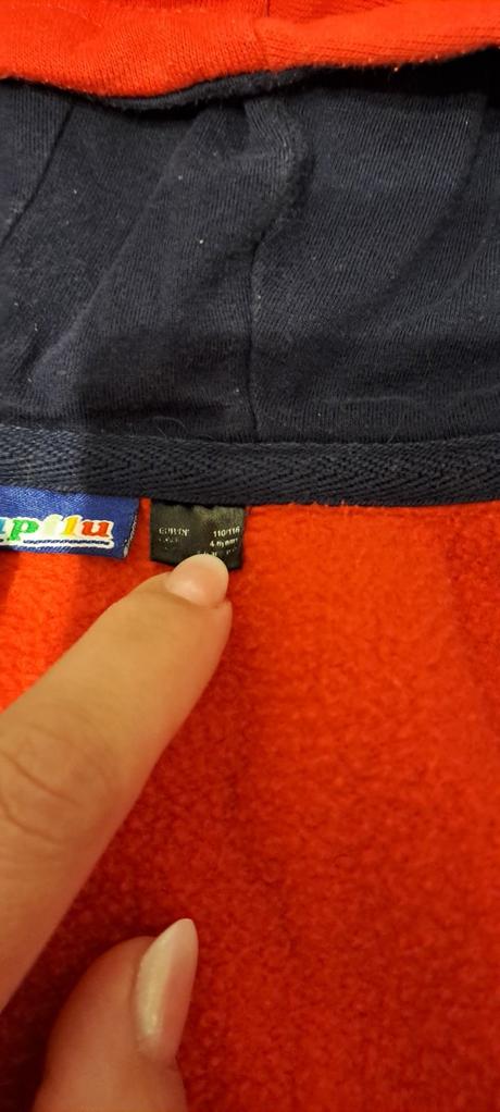 110 mikina, lupilu,110