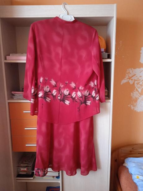 Šaty plus kabátik, 46