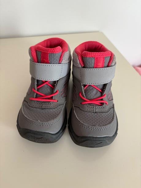 Turistické topanky, 24