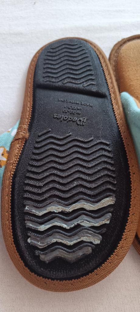 Papuče a ponožky, veľ.32-33, 32