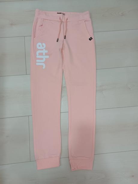 Tepláky, authority,152 / 158