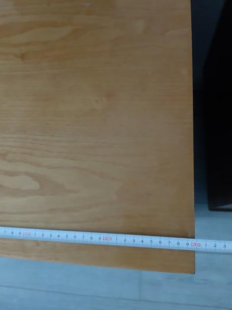 Nastavitelny kresliaci stol, 