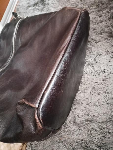 Tmavohnedá kabelka, 