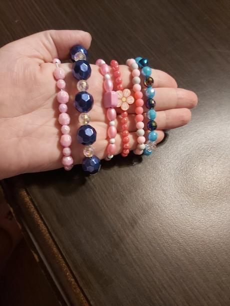 Dievčenské náramky,