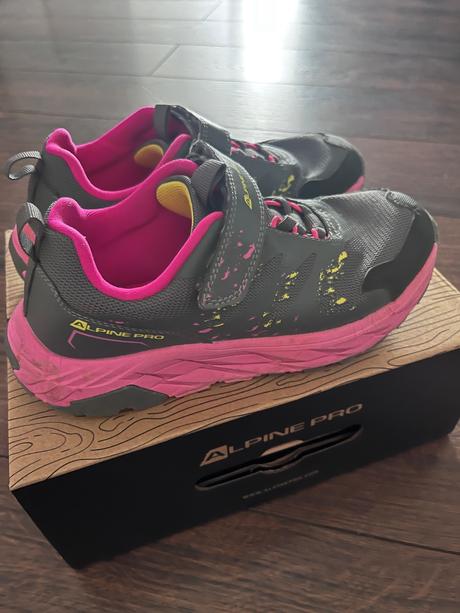 Turistické tenisky, alpine pro,35