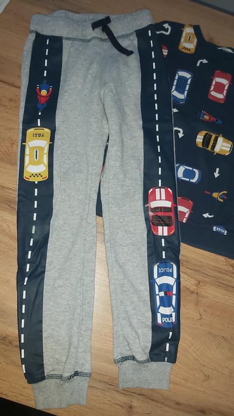 Autickova teplakova suprava, h&m,128