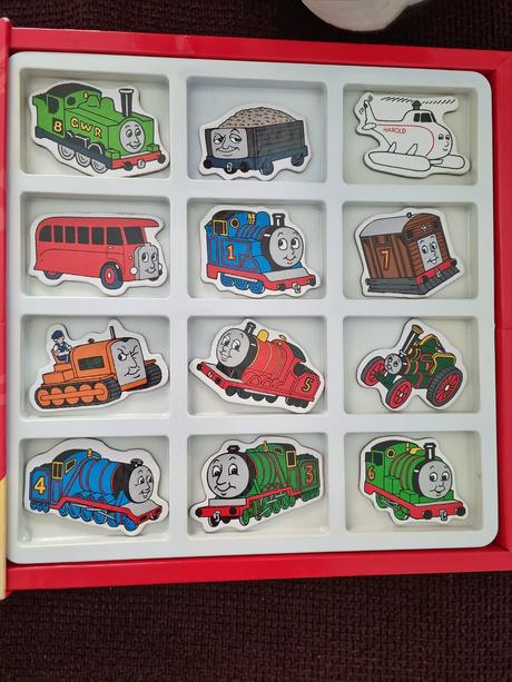 Thomas & friends - vláčik tomáš,