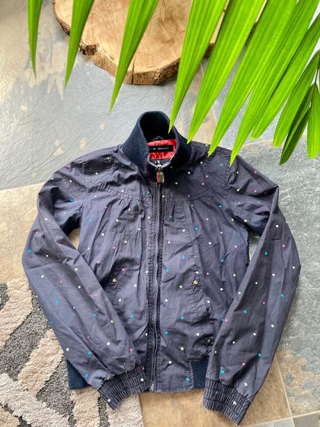 Prechodná bundička zn.bershka vel.m, bershka,m