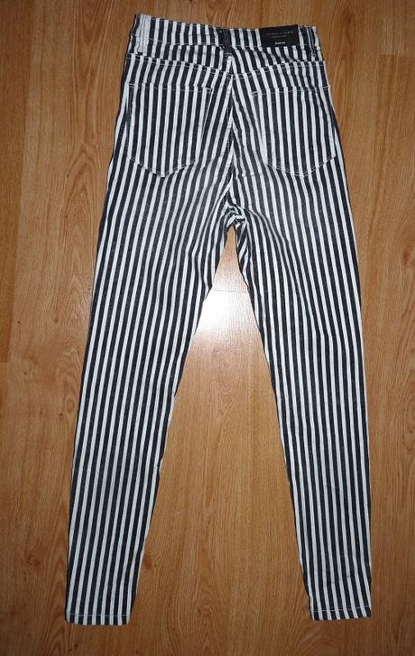 Pásikové s vysokým pásom, stradivarius,36