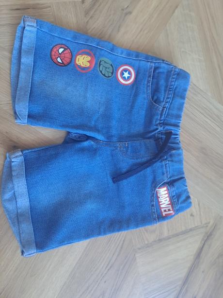 Rifľové kraťasy marvel, 122