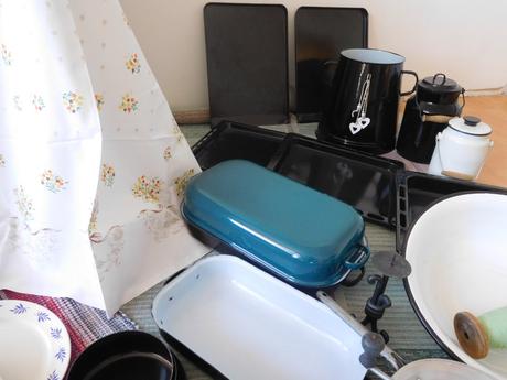 Sklo,porcelán,keramika,smalt,textilie,