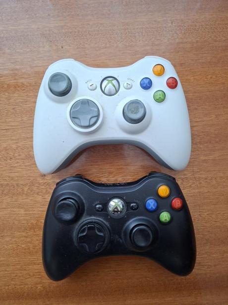 Xbox 360+kinect+hry+ovládače,