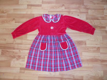 Vianočné šaty s golierikom, 134