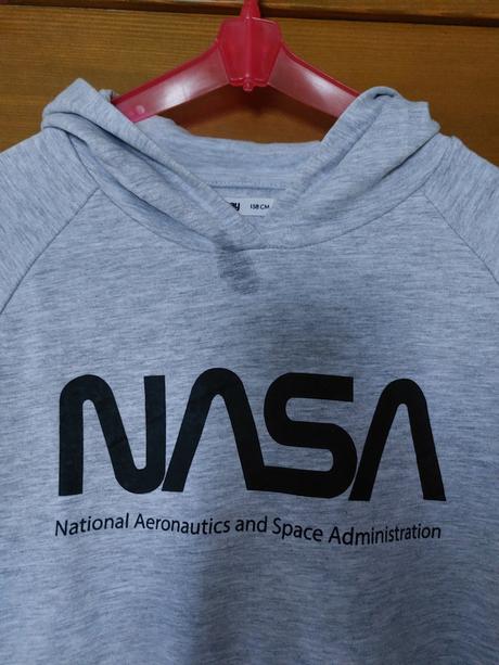 Mikinka predĺžená nasa, sinsay,158