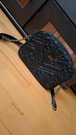 Crossbody kabelka s hadim vzorom, 