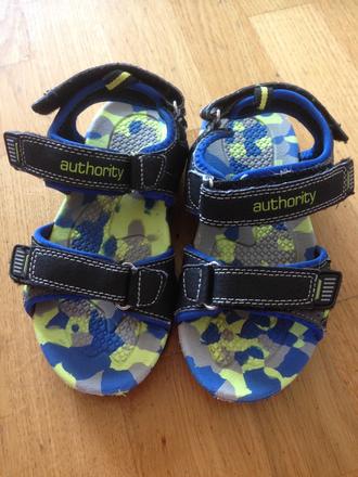 Sandale, authority,28