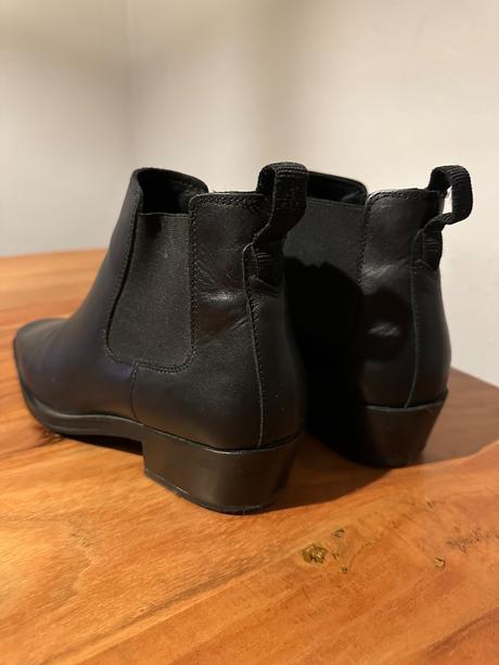 Kožené členkové čižmy, clarks,38