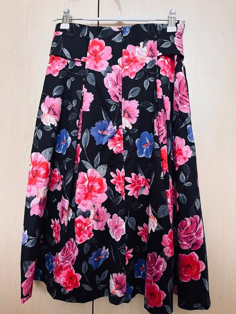 Sukna kvetovana, orsay,32