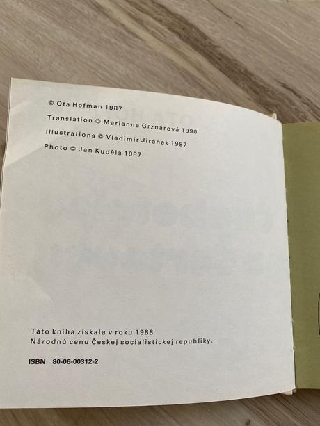 Retro stará kniha chobotnice z čertovky,